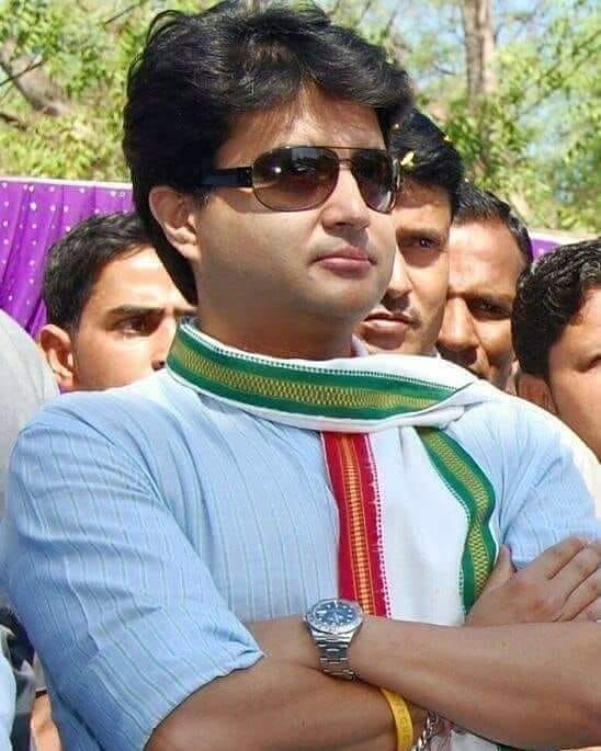 पूर्व केंद्रीय मंत्री ज्योतिरादित्य सिंधिया ने खोला कमलनाथ सरकार के खिलाफ मोर्चा: