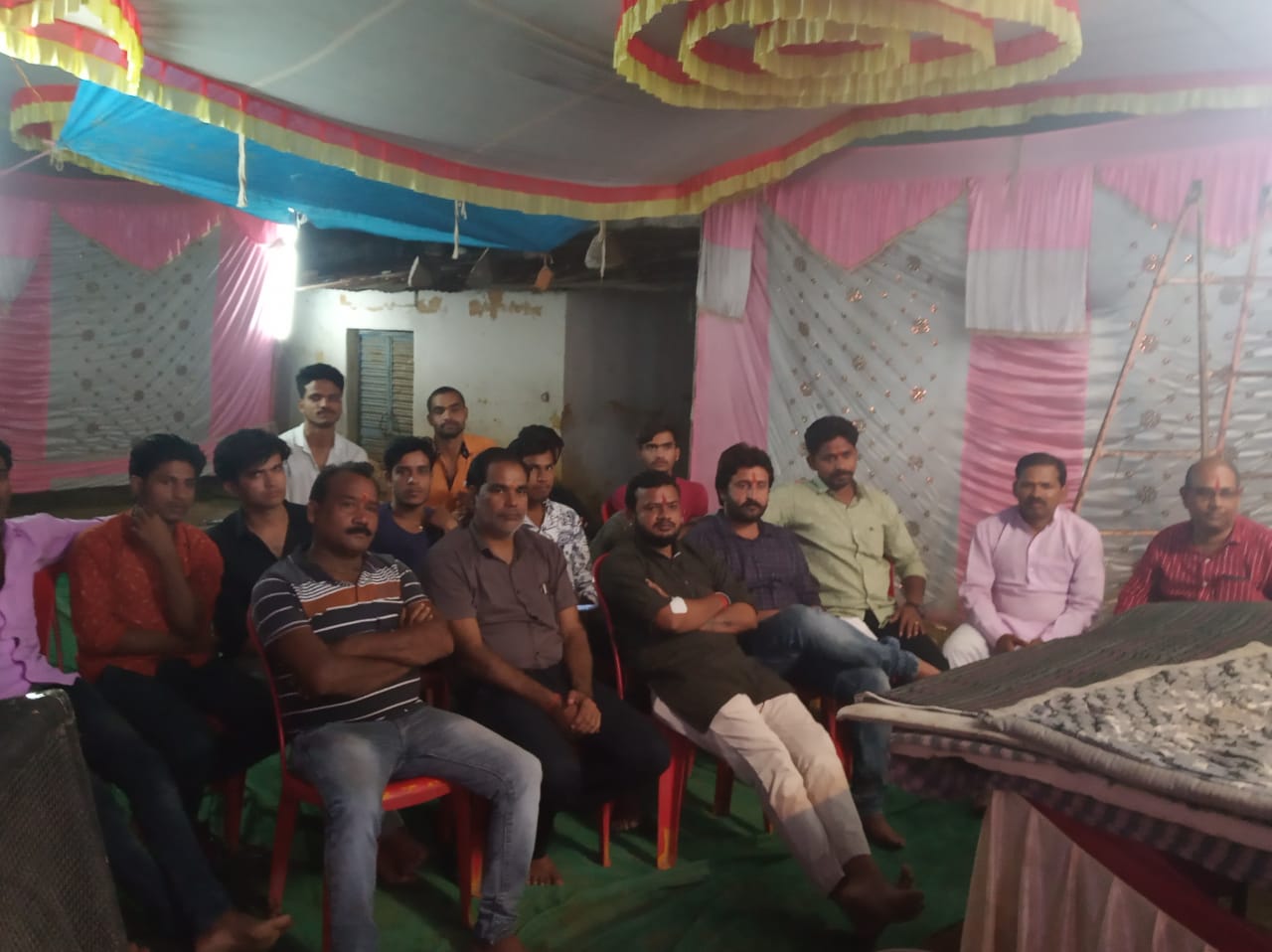 बुन्देलखण्ड युवा मित्र मंडल ने किया दीप दान कार्यक्रम