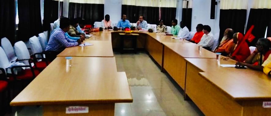 संभागायुक्त आर॰बी॰प्रजापति की अध्यक्षता में हुई बैठक में लिए गए महत्वपूर्ण निर्णय