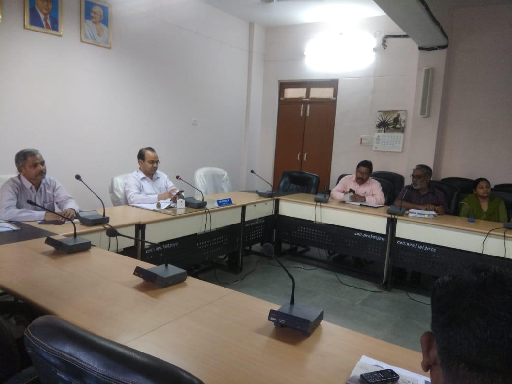 मतदाता सत्यापन का कार्य 18 अक्टूबर तक करें पूर्ण - ज़िला निर्वाचन अधिकारी