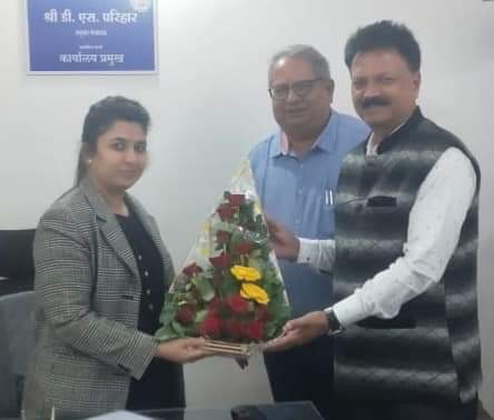 मध्य प्रदेश शासन में जिला शहरी विकास प्राधिकरण छतरपुर के परियोजना अधिकारी निरंकार पाठक ने छतरपुर प्रशासन का बढ़ाया सम्मान: सीएम हेल्पलाइन निराकरण में छतरपुर जिला अब्बल