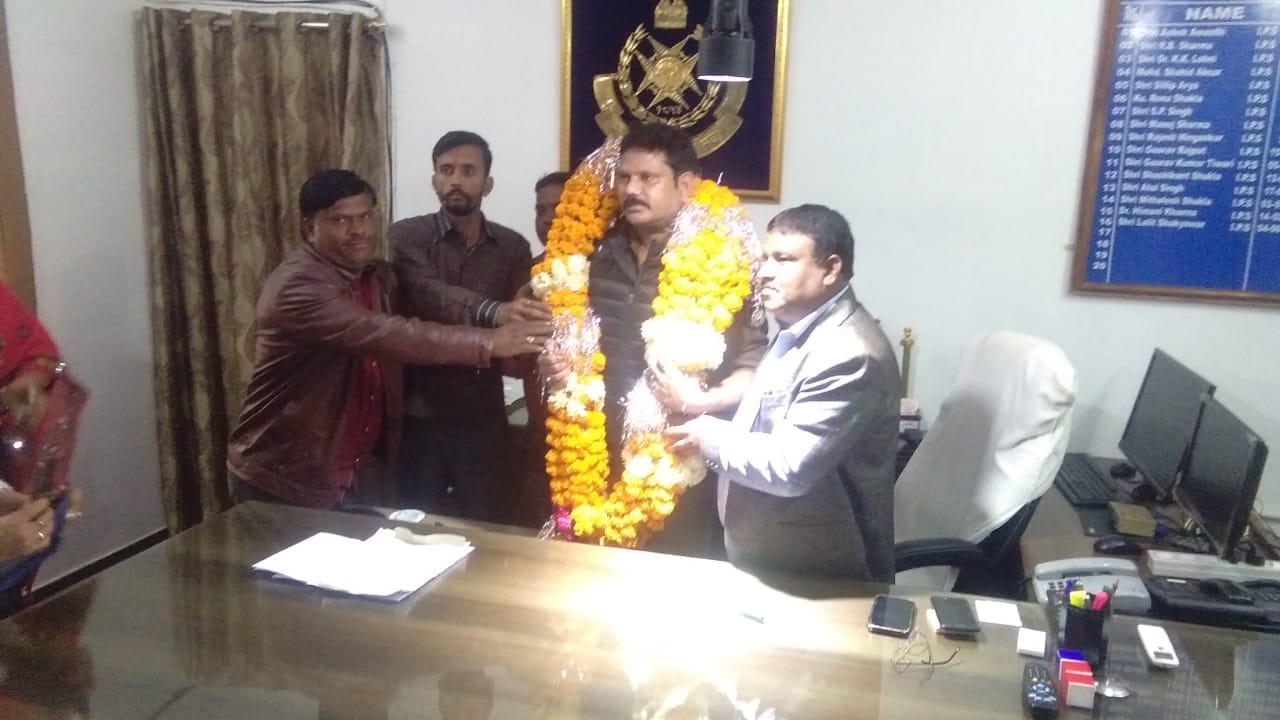 💐 कटनी एसपी का हुआ सम्मान💐