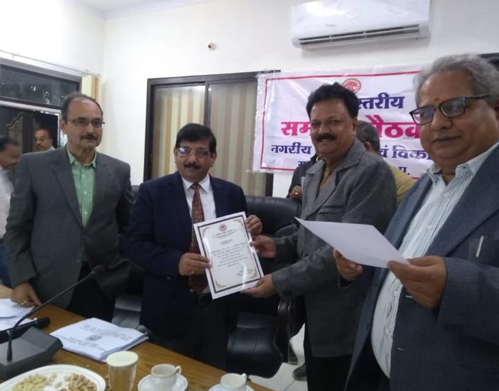 सागर कमिश्नर आनंद शर्मा व सागर 