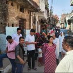 स्वच्छता सर्वेक्षण नाली सफ़ाई अभियान के तहत शहर भ्रमण के दौरान चलाया गया विशेष सफाई अभियान