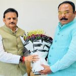 उप मुख्यमंत्री श्री शुक्ल ने विंध्य विकास प्राधिकरण के उपाध्यक्ष डॉ. सिंह को दी शुभकामनाएँ