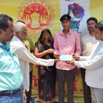 गरीबी को हराकर प्रदेश में दूसरा स्थान लाने वाले अभय गुप्ता का अग्रहरि समाज ने किया सम्मान