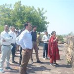 कलेक्टर श्री तिवारी ने कारीतलाई में विष्णु वराह की भव्य प्रतिमा का किया अवलोकन
