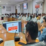 छात्रावासों में बेहतर व्यवस्थाएं सुनिश्चित करें, अधीक्षक मुख्यालय पर रहें: संभागीय उपायुक्त