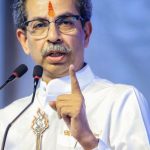 महाराष्ट्र की राजनीति में हलचल, उद्धव ठाकरे ने सांसदों की बुलाई आपात बैठक