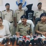 जीआरपी जबलपुर ने त्वरित कार्रवाई कर ट्रेन में चोरी गए आभूषण एवं सामान को मात्र दो घंटे में किया बरामद