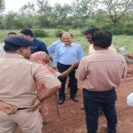 कलेक्टर ने किया बेलहटा में निर्माणाधीन कन्या परिसर स्थल का निरीक्षण