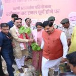 मुख्यमंत्री ने स्लीमनाबाद टनल निर्माण पूर्ण होने का दिया संदेश, पौधे भी रोपे