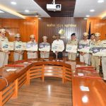 डीजीपी ने भारतीय पुलिस सेवा में नियुक्त अधिकारियों को लगाई रैंक