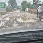 पहली ही बारिश ने खोली पोल, देवरी-मझगवा मार्ग पर प्रशासन का ‘बेशरम’ विकास बहा