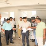 बहरी तहसील में कमिश्नर ने की राजस्व कार्यों की समीक्षा, पुराने लंबित प्रकरणों की जांच, फॉर्मर रजिस्ट्री और भू-अर्जन कार्यों में तेजी के निर्देश