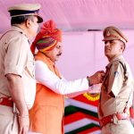 मुख्यमंत्री डॉ. यादव ने पुलिस और होमगार्ड के अधिकारियों-कर्मचारियों को राष्ट्रपति द्वारा प्रदत्त पदक किए प्रदान