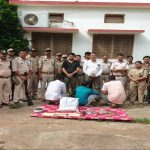 तेन्दुए की खाल के साथ दो आरोपी गिरफ्तार, शिकार में प्रयुक्त औजार भी बरामद