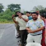 सफलता की कहानी 10 हजार मछलियों से बुना आत्मनिर्भरता का सपना, अब हर फसल में 2.10 लाख की कमाई बायोफ्लॉक तकनीक अपनाकर ग्राम करहिया की रीता श्रीवास्तव ने मत्स्य पालन को बनाया आमदनी का मजबूत जरिया